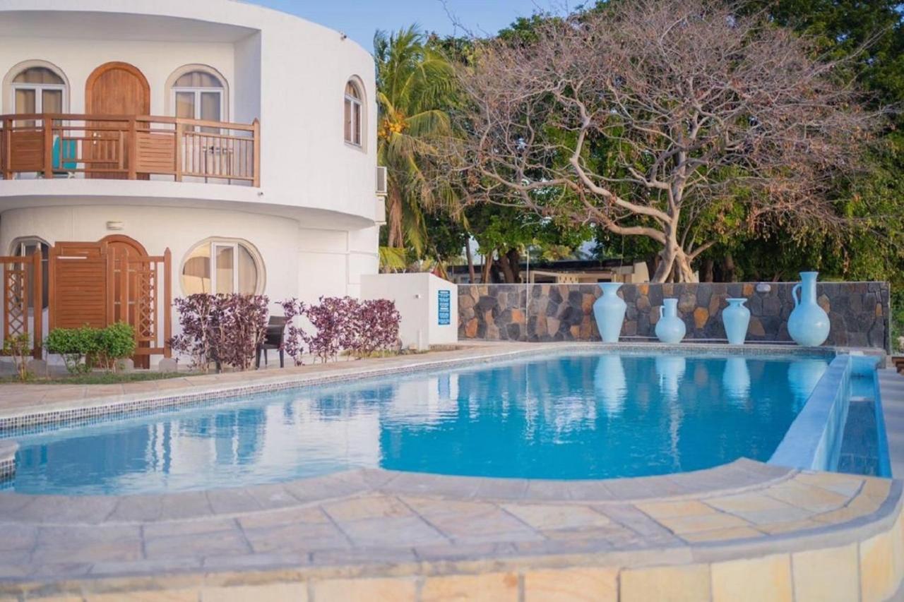 Gold Beach Resort Flic en Flac Exterior photo