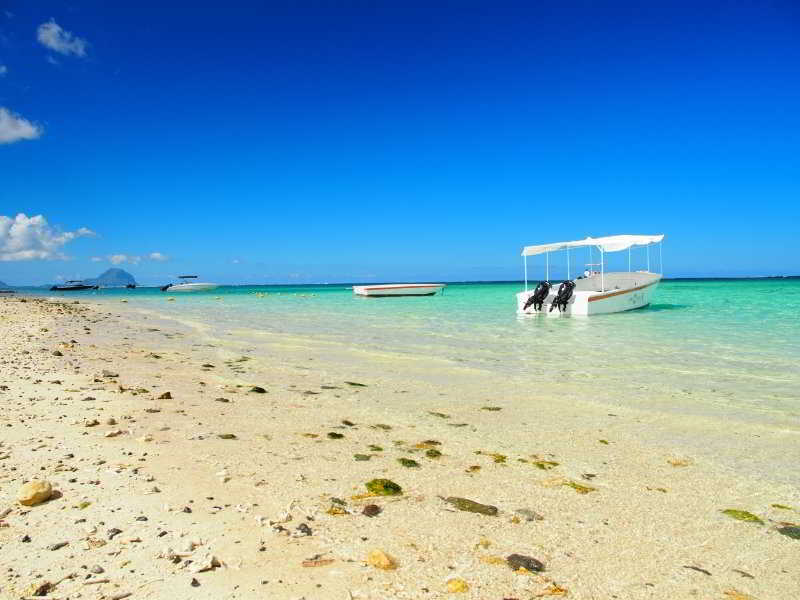 Gold Beach Resort Flic en Flac Exterior photo
